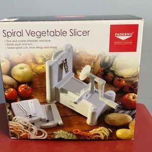 Paderno Spiral vegetable slicer